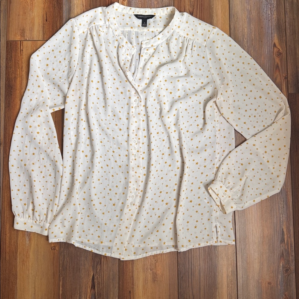Banana Republic Star Print Blouse White Gold Button Down Flowy Top Small